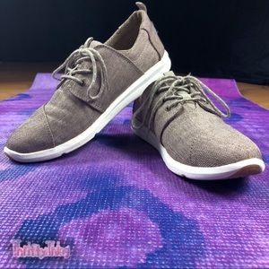 Tan Toms Cabrillo Style Shoes